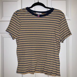 Gold and navy blue stripped t shirt!